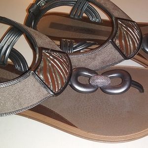Grendha Sandals Womens sz  EUR 39 |  8 US Metallic Pewter Bronze Thong Shoes